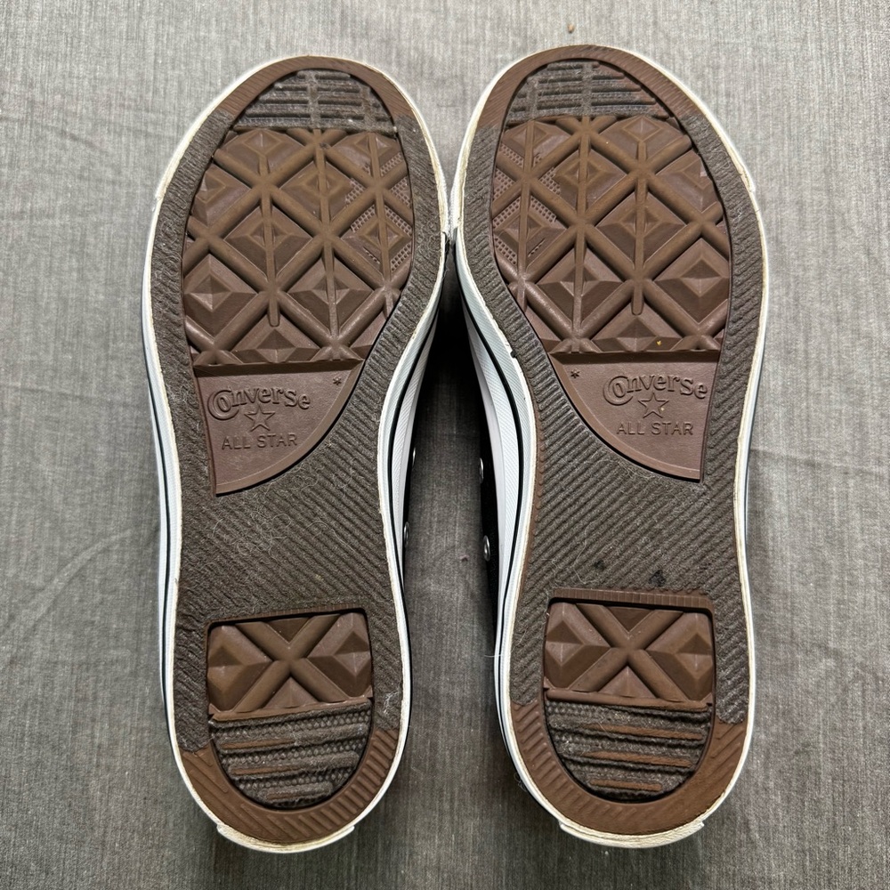 Converse Chucks Slip On - size 8 in women’s or 6 in men’s Made With No Laces - Picture 8 of 11